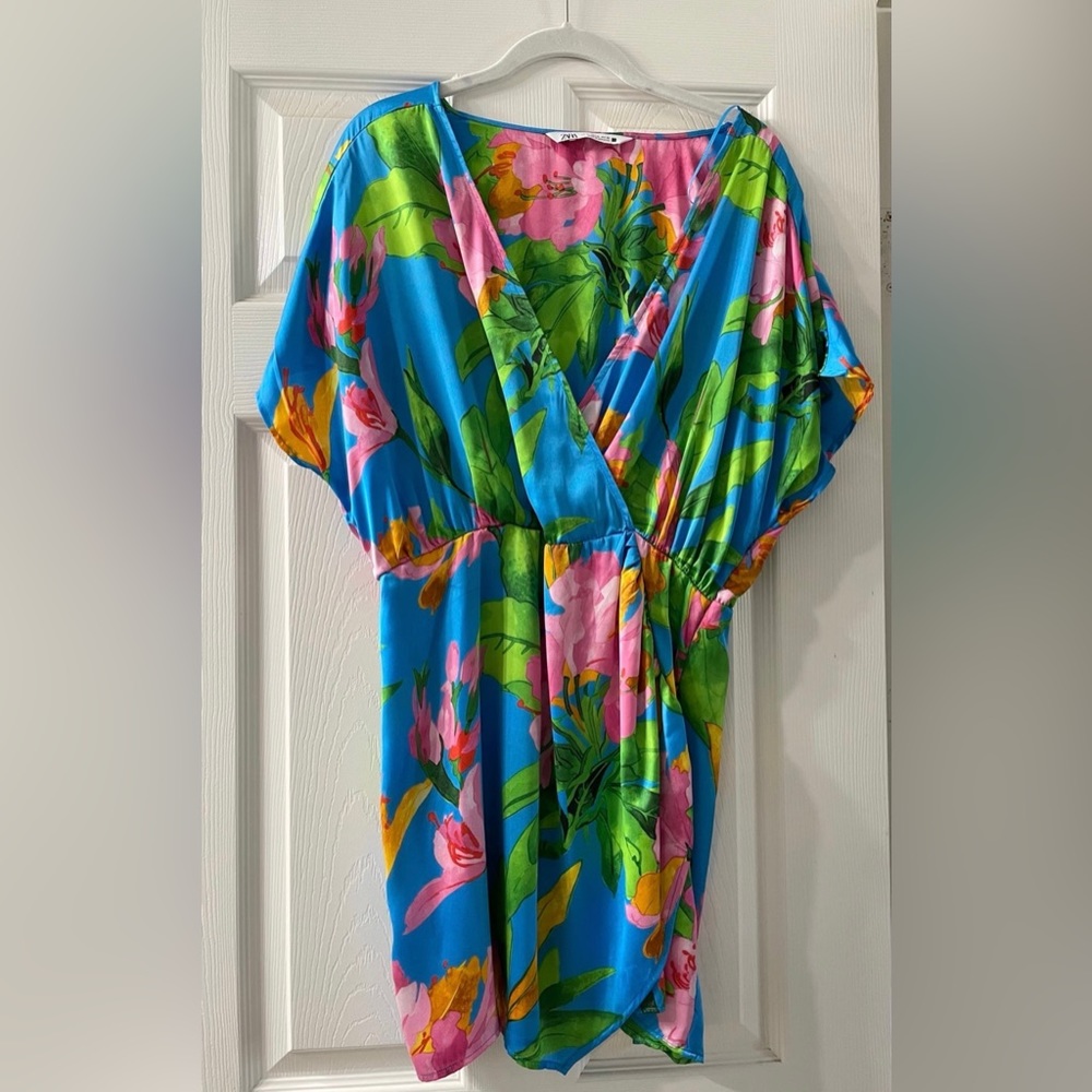 Floral print satin effect dress